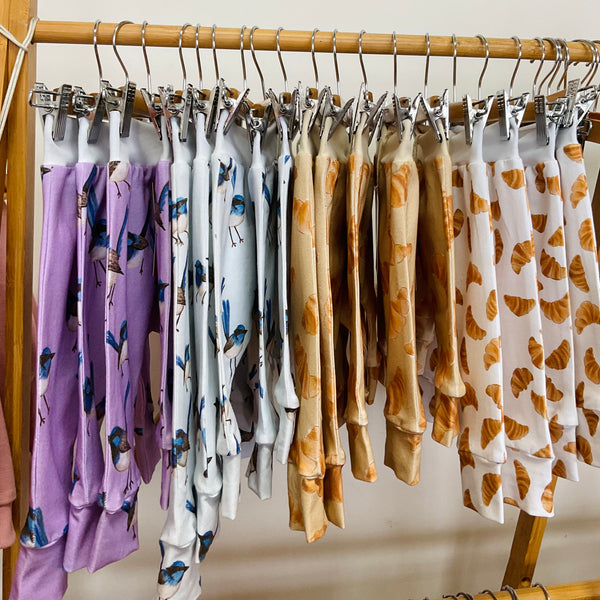 CROISSANT toss leggings - white smaller scale