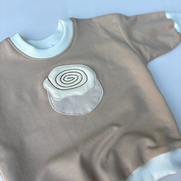 Cinnamon scroll sweatshirt - latte