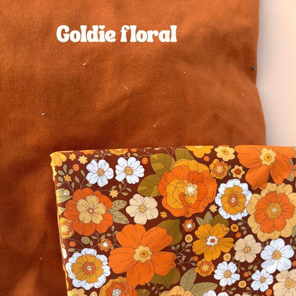 caramel CUSTOM LETTER SWEATER pre-order