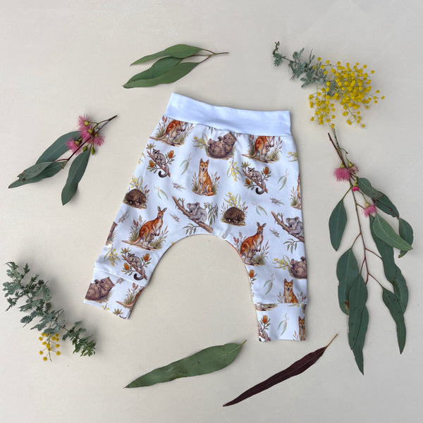 Aussie flora and fauna baby leggings