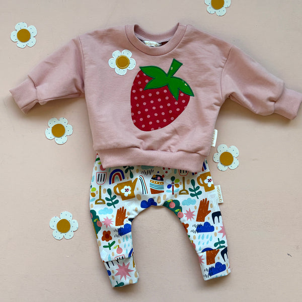 STRAWBERRY baggy jumper