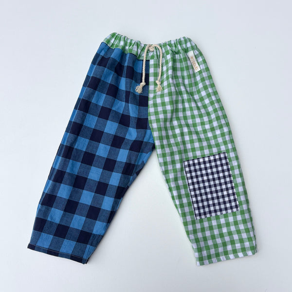 REVERSIBLE play pants -size 2 checks