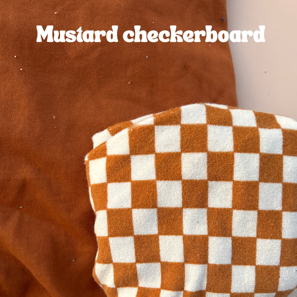 caramel CUSTOM LETTER SWEATER pre-order