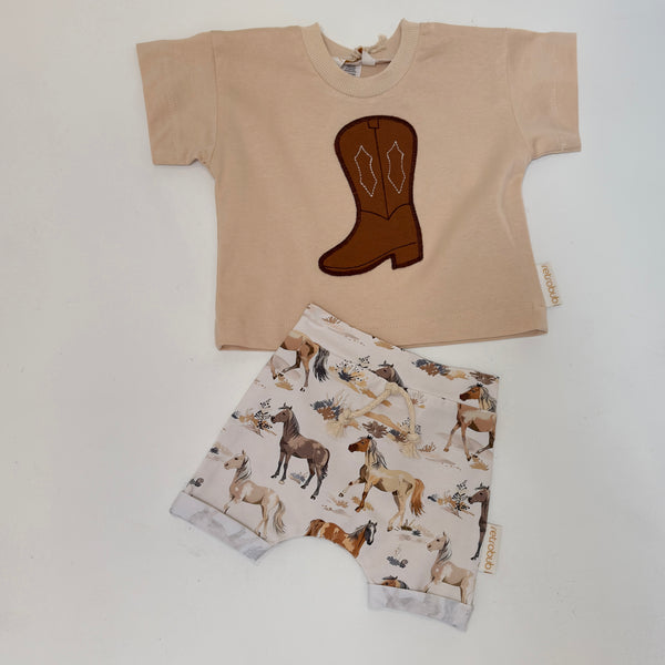 wild horses harem shorts