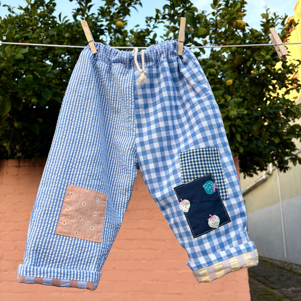 REVERSIBLE play pants - blue gelati stripe