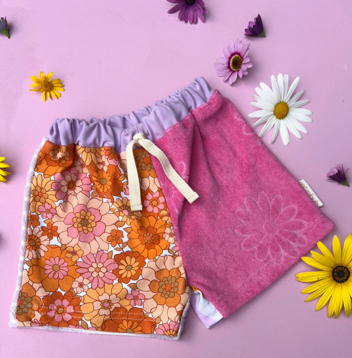 REMIX shorts - beach girl